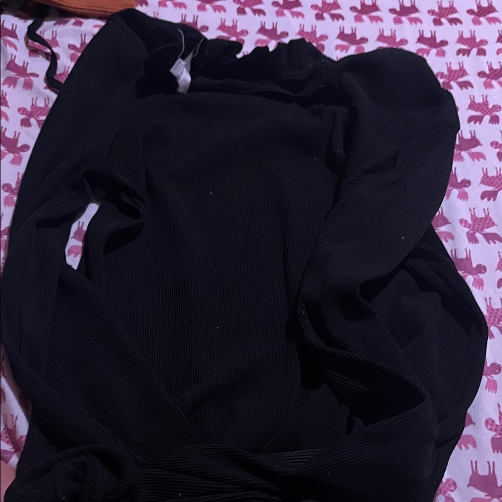Listicle Black Skirt
